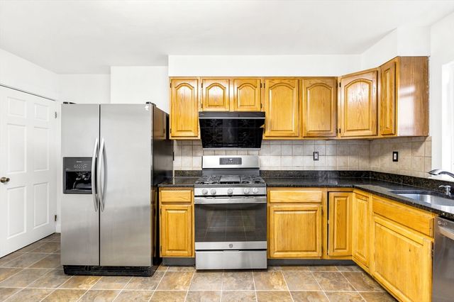 23 Shepard Ct U23, Winchester, MA 01890