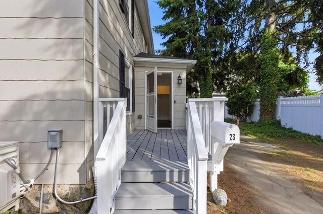 23 Shepard Ct U23, Winchester, MA 01890