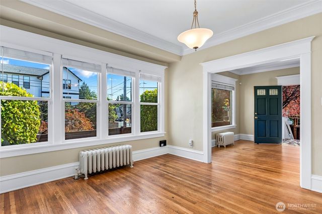 256 NE 50th Street, Seattle, WA 98105