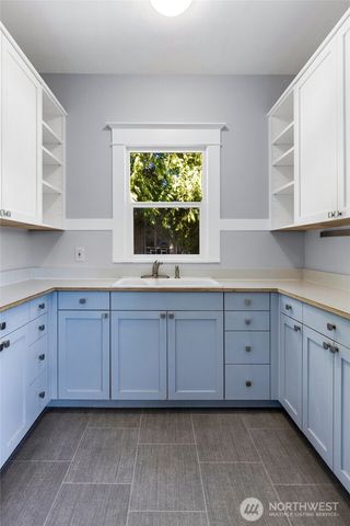 256 NE 50th Street, Seattle, WA 98105