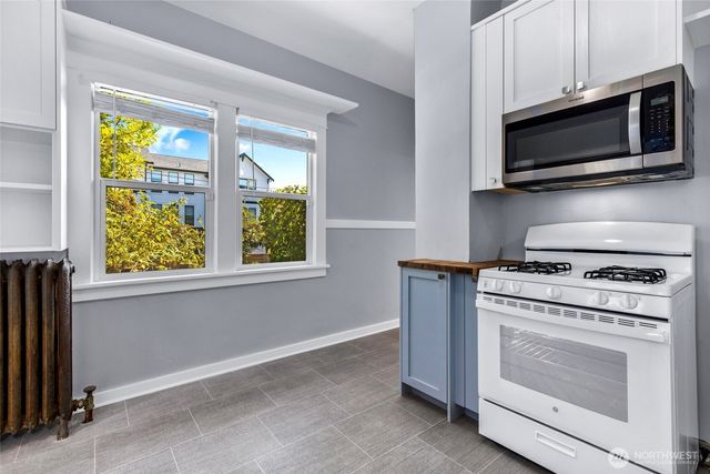 256 NE 50th Street, Seattle, WA 98105