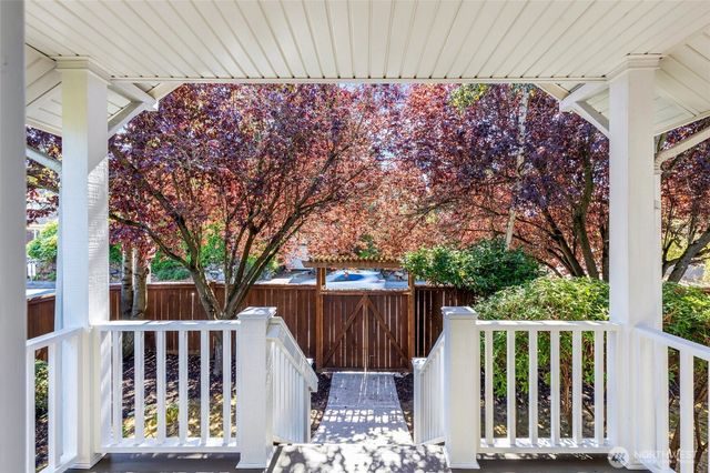 256 NE 50th Street, Seattle, WA 98105