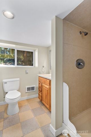 256 NE 50th Street, Seattle, WA 98105