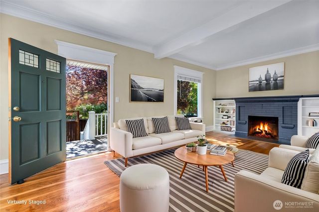 256 NE 50th Street, Seattle, WA 98105