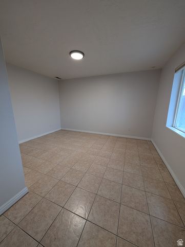 1128 S SLATE DR, Provo, UT 84606