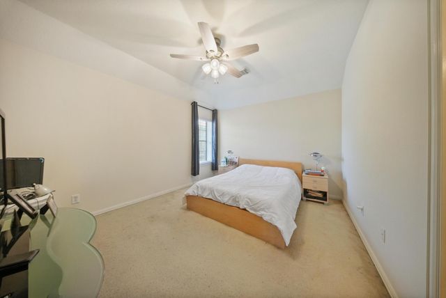 10003 Brookshore Ln, Pearland, TX 77584