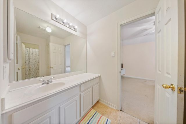 10003 Brookshore Ln, Pearland, TX 77584