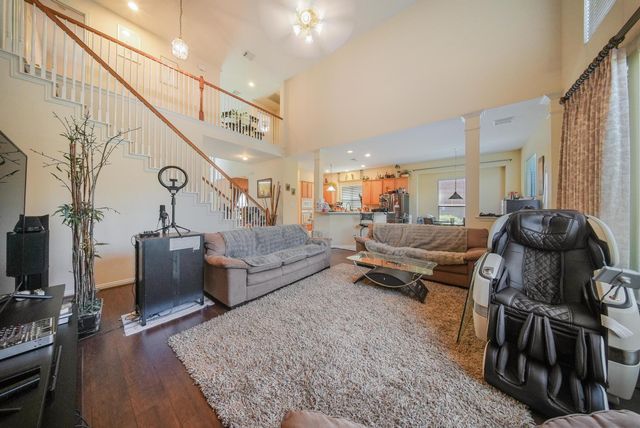 10003 Brookshore Ln, Pearland, TX 77584