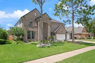 10003 Brookshore Ln, Pearland, TX 77584