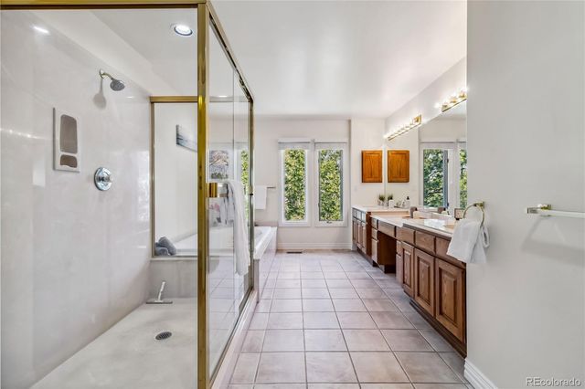 2154 S Parfet Drive, Lakewood, CO 80227