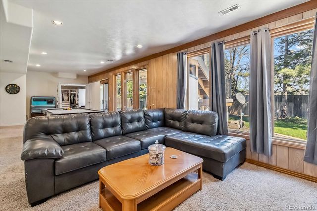 2154 S Parfet Drive, Lakewood, CO 80227