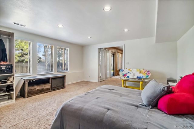 2154 S Parfet Drive, Lakewood, CO 80227