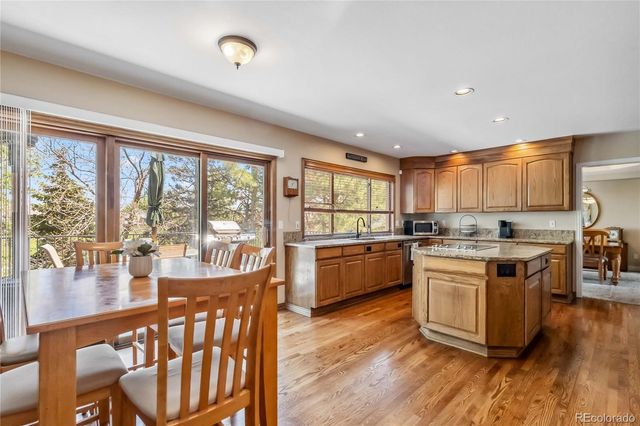 2154 S Parfet Drive, Lakewood, CO 80227