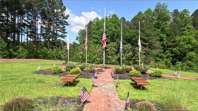 96 Graduate Court, Spring Lake, NC 28390