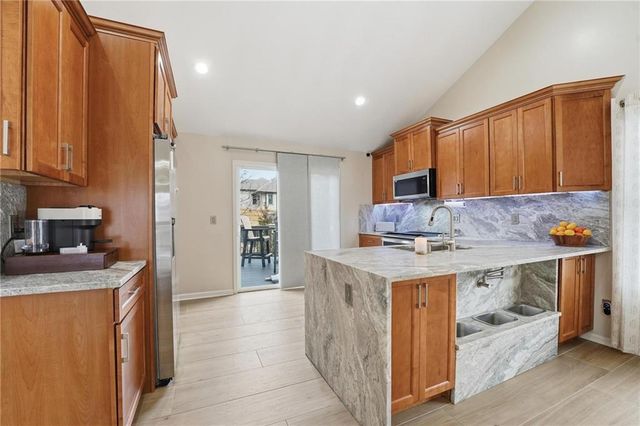 10114 N Miller Lane, Kansas City, KS 66109