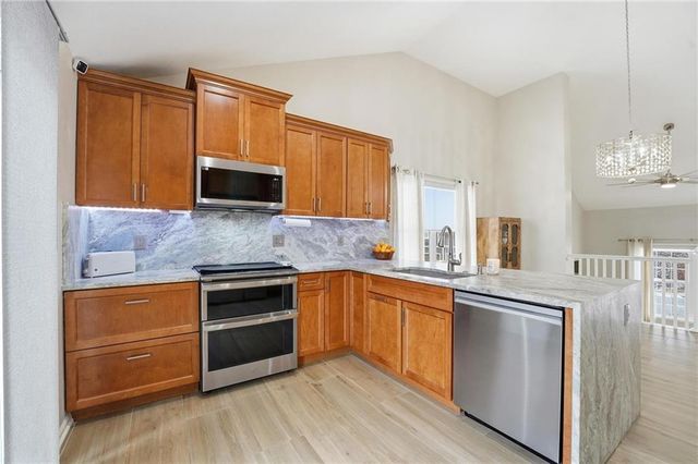 10114 N Miller Lane, Kansas City, KS 66109