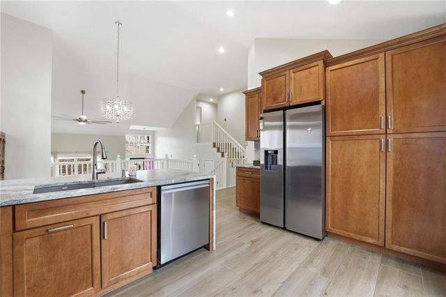 10114 N Miller Lane, Kansas City, KS 66109