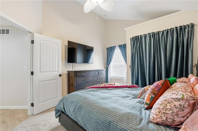 10114 N Miller Lane, Kansas City, KS 66109