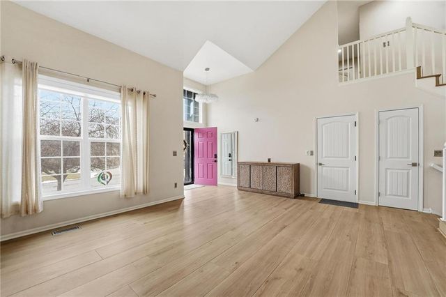 10114 N Miller Lane, Kansas City, KS 66109