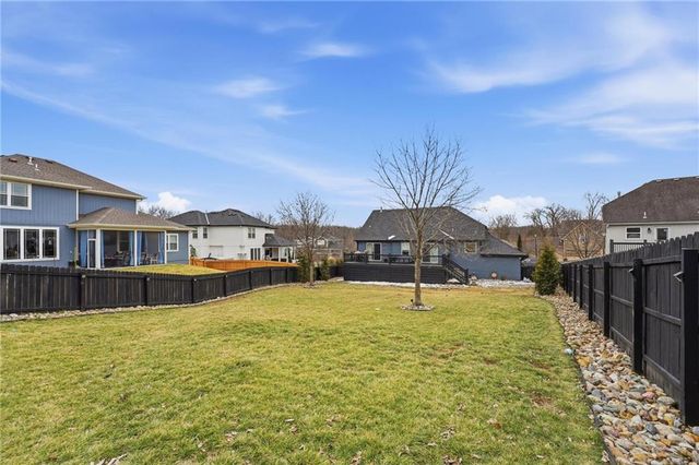 10114 N Miller Lane, Kansas City, KS 66109