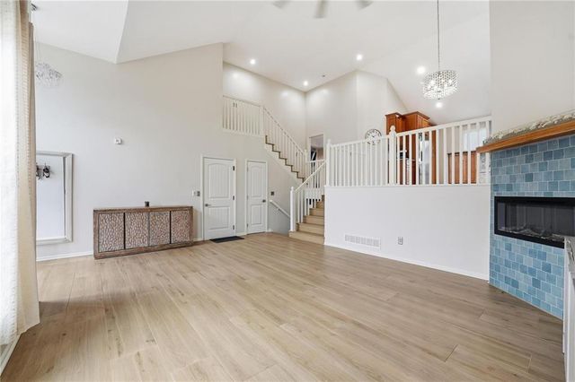 10114 N Miller Lane, Kansas City, KS 66109