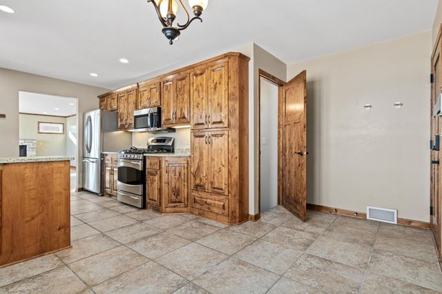 10010 State Highway 284, Waconia, MN 55387