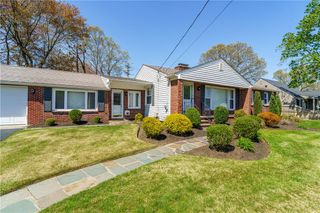 67 Vancouver Avenue, Warwick, RI 02886