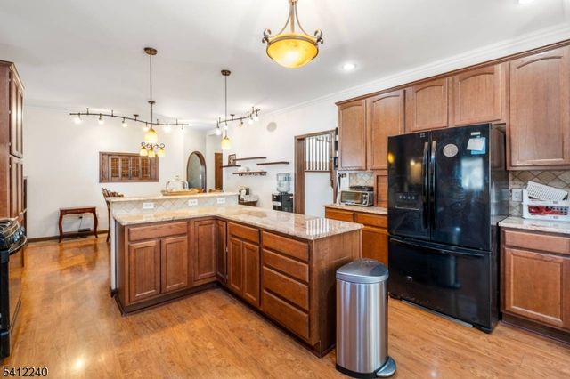 238 Park Ave, Teaneck Twp., NJ 07666