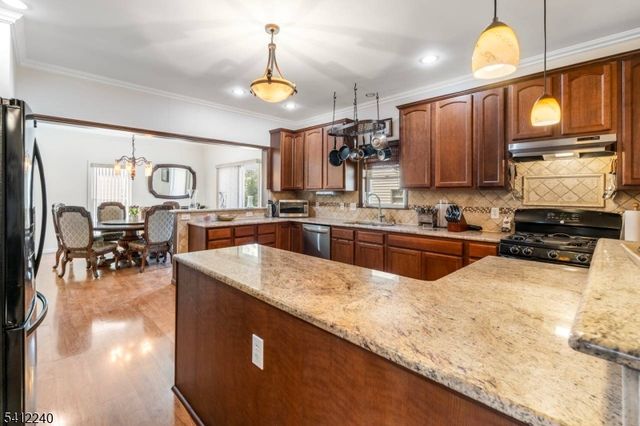 238 Park Ave, Teaneck Twp., NJ 07666