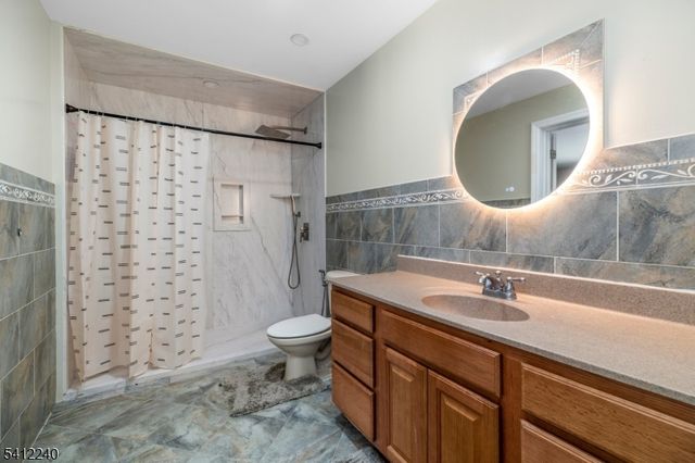 238 Park Ave, Teaneck Twp., NJ 07666