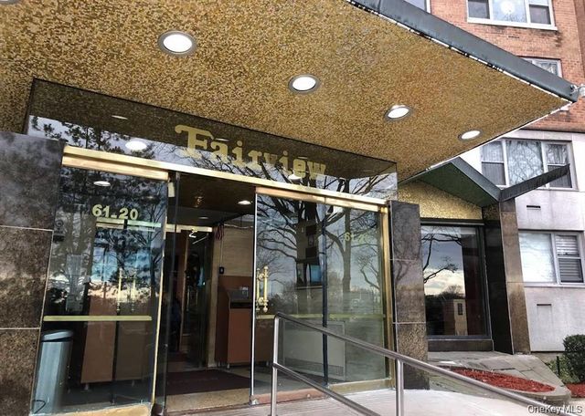 61-20 Grand Central Parkway B 1101, Forest Hills, NY 11375