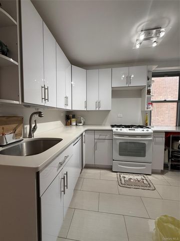 61-20 Grand Central Parkway B 1101, Forest Hills, NY 11375