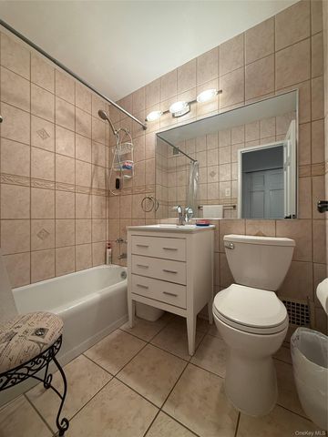 61-20 Grand Central Parkway B 1101, Forest Hills, NY 11375