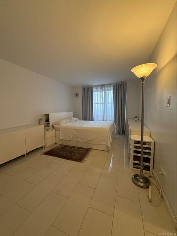 61-20 Grand Central Parkway B 1101, Forest Hills, NY 11375