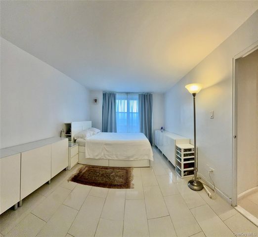 61-20 Grand Central Parkway B 1101, Forest Hills, NY 11375