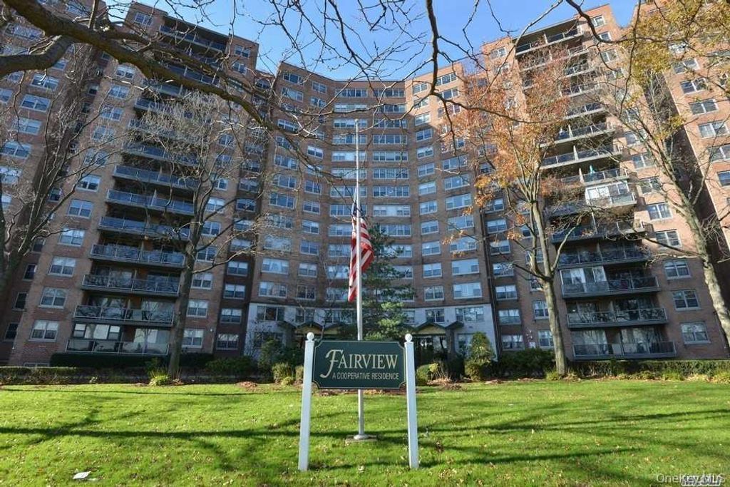61-20 Grand Central Parkway B 1101, Forest Hills, NY 11375