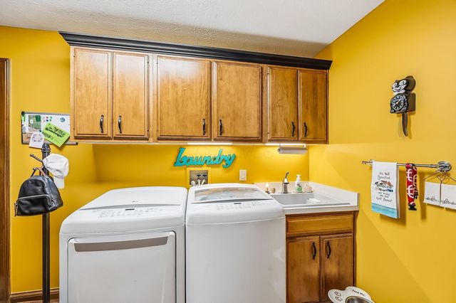 7691 Godfrey Circle, Reynoldsburg, OH 43068