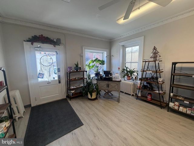 17 W COURT ST, Doylestown, PA 18901