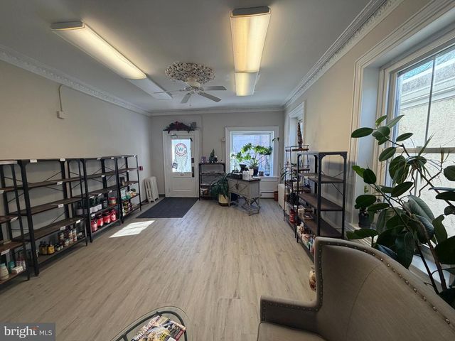 17 W COURT ST, Doylestown, PA 18901