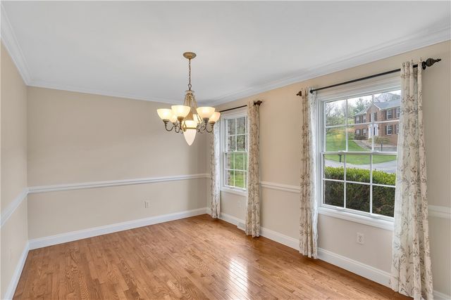 226 Coachside Dr, North Strabane, PA 15301