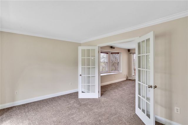 226 Coachside Dr, North Strabane, PA 15301