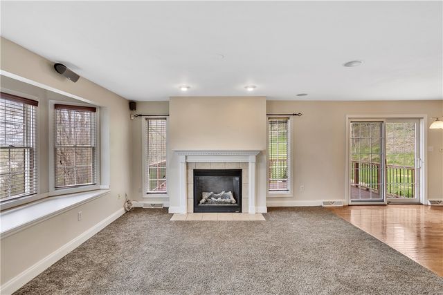 226 Coachside Dr, North Strabane, PA 15301