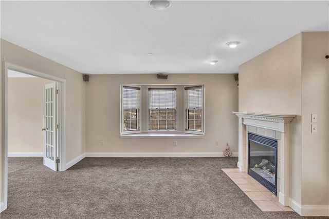 226 Coachside Dr, North Strabane, PA 15301