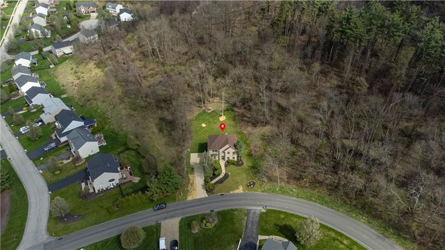 226 Coachside Dr, North Strabane, PA 15301