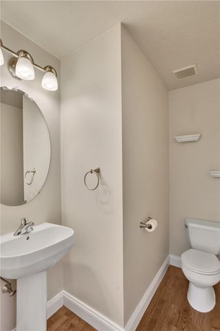 226 Coachside Dr, North Strabane, PA 15301