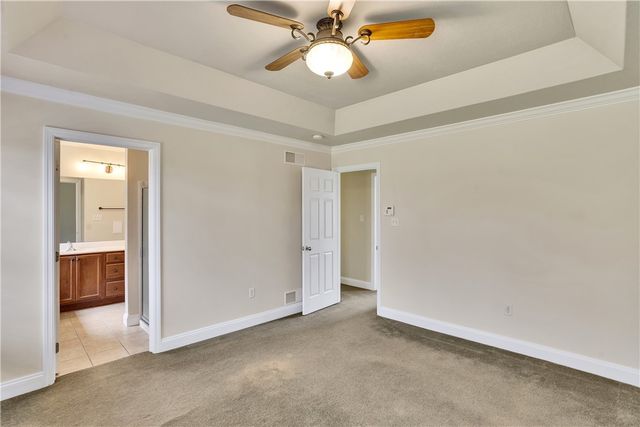226 Coachside Dr, North Strabane, PA 15301