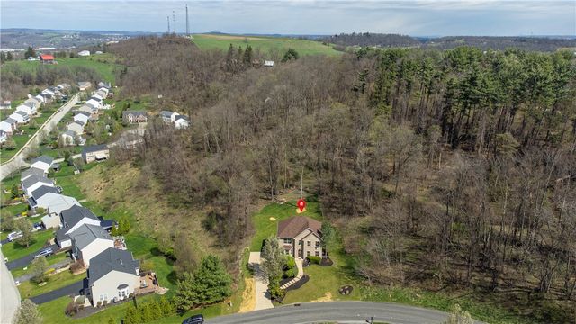 226 Coachside Dr, North Strabane, PA 15301