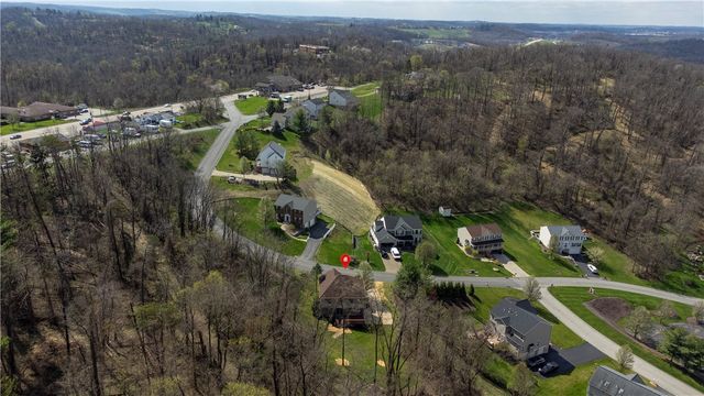 226 Coachside Dr, North Strabane, PA 15301