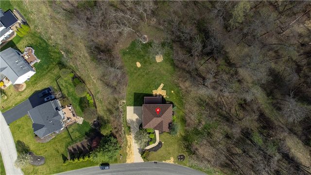 226 Coachside Dr, North Strabane, PA 15301