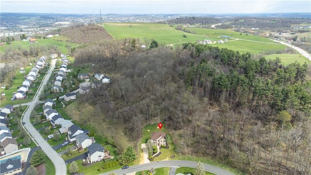 226 Coachside Dr, North Strabane, PA 15301